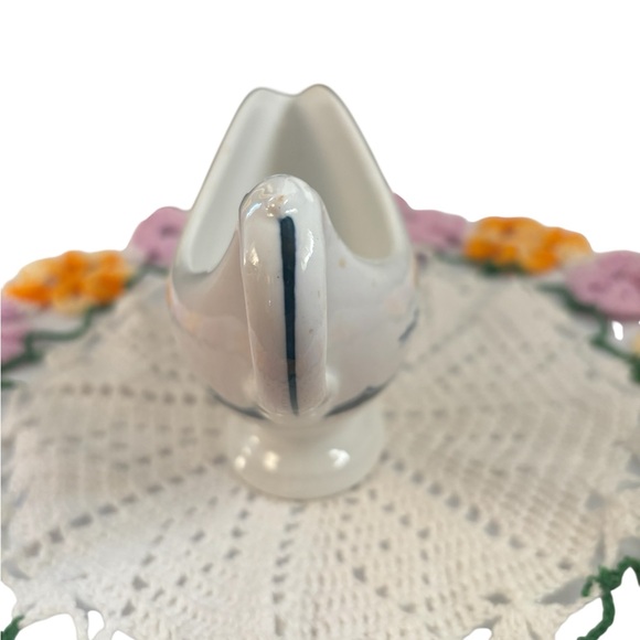 Buffalo China Vintage Elegant White and Blue Gravy Boat- good condition - Picture 3 of 6